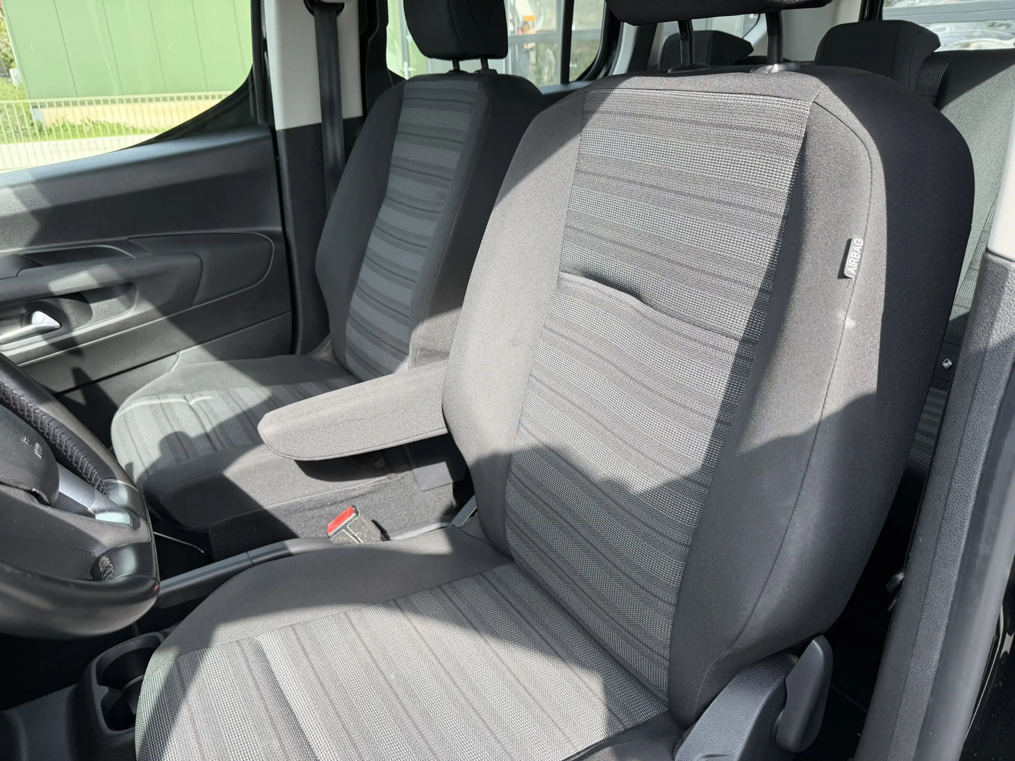 Opel Combo Tour 1.2 Turbo automaat / 360 Camera — photo 8