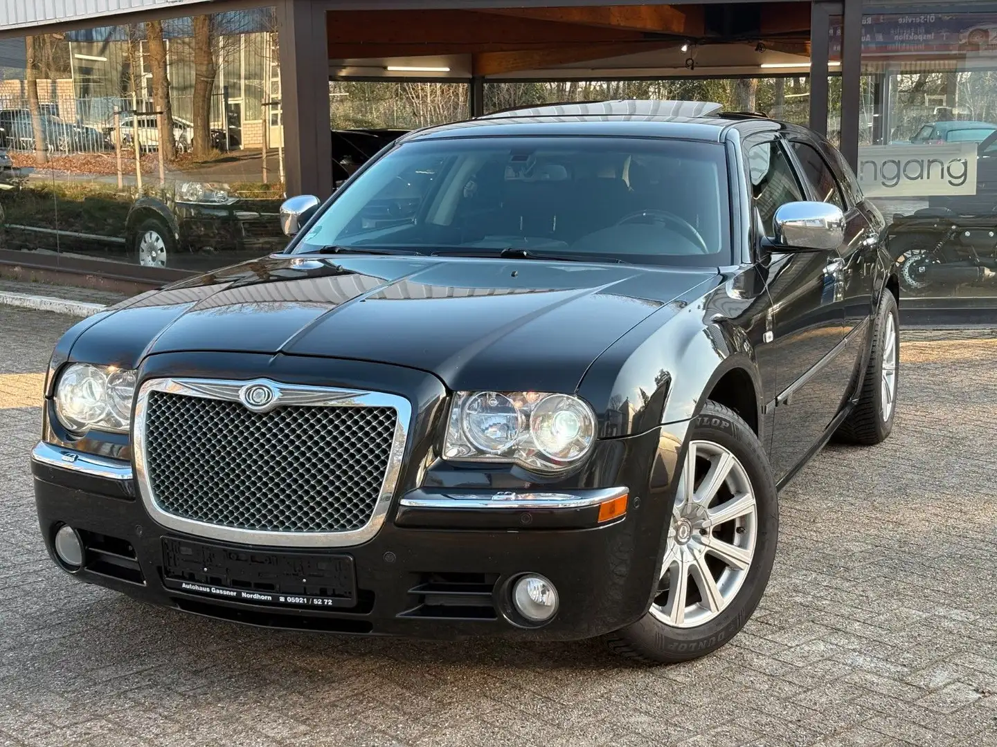 Chrysler 300C Touring 3.0CRD*XENON*LEDER*AHK*SCHIEBEDACH* Negro - 1