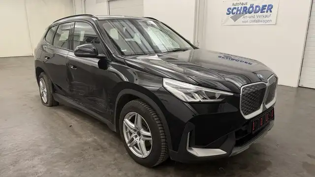 BMW iX1 20 eDrive *1. Hand*Kamera*Navi*AHK*