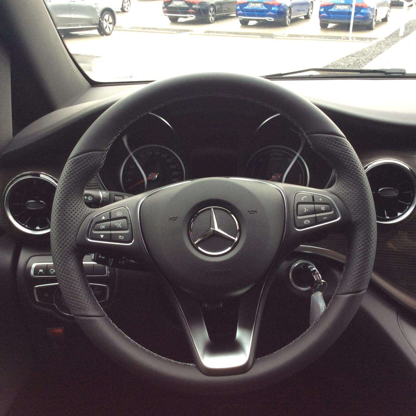 Mercedes-Benz EQV 300