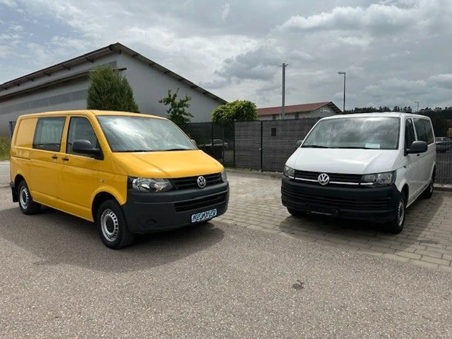 Volkswagen T5 Transporter mehrere auf Lager Jaune - 1