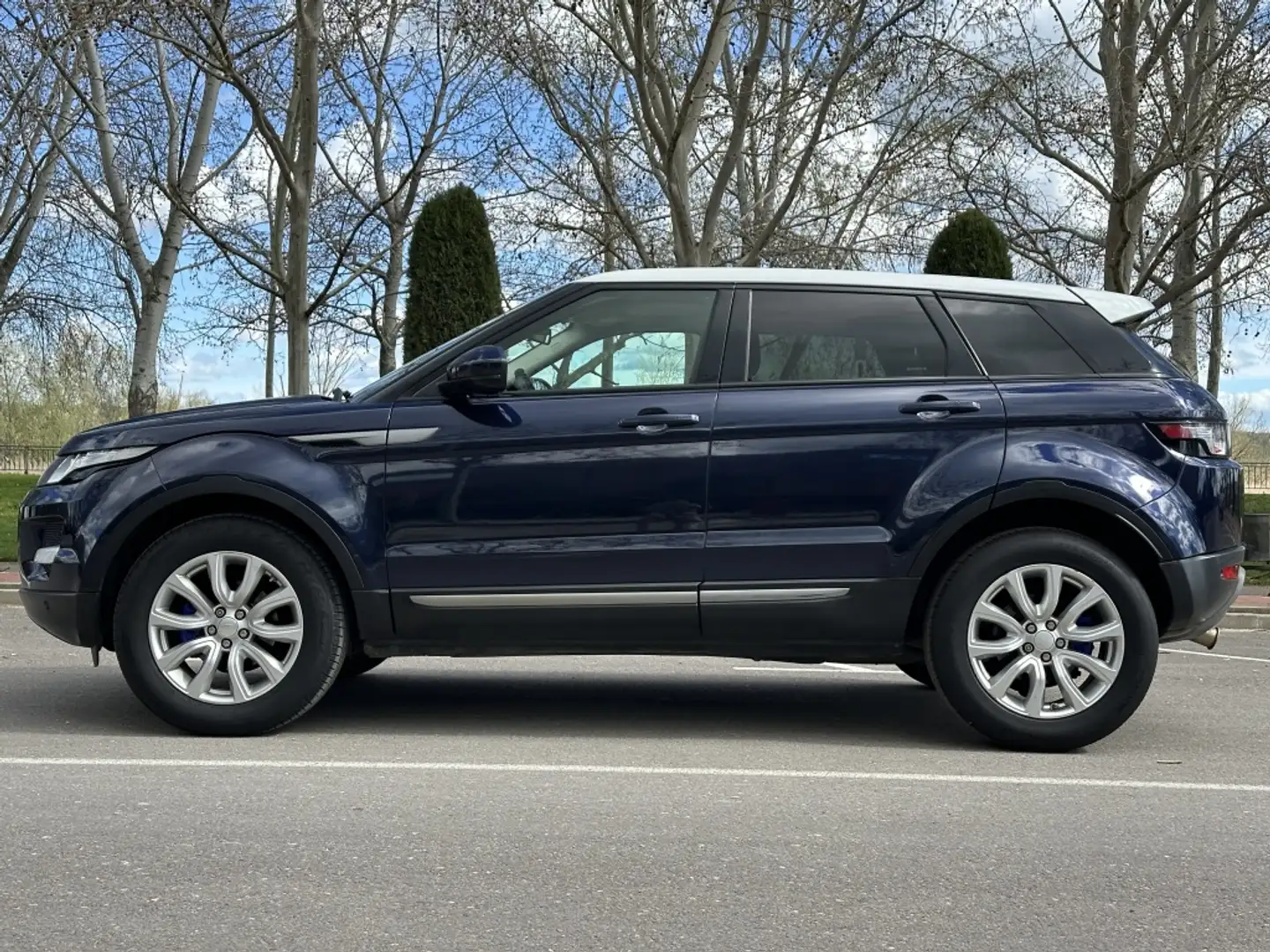 Land Rover Range Rover Evoque 2.2L TD4 Dynamic 4x4 Bleu - 1