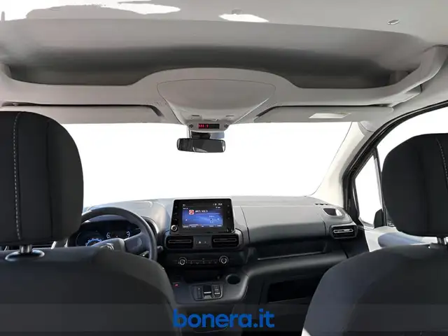 Toyota Proace view 13