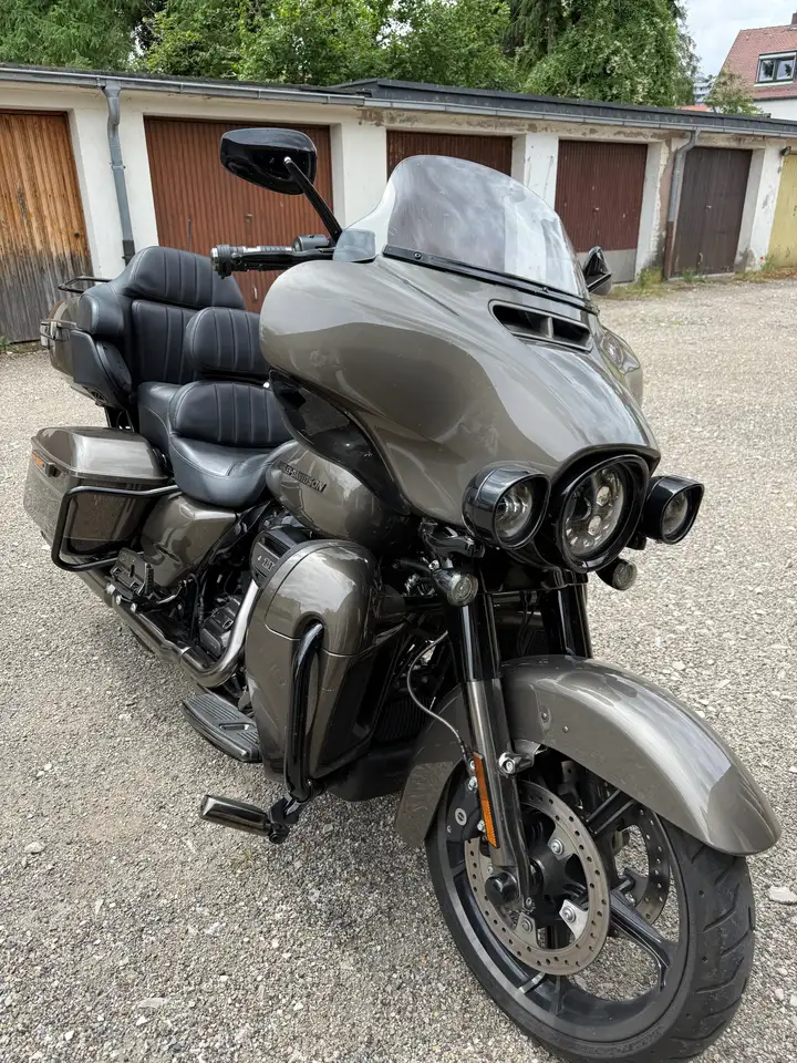 Harley-Davidson CVO Limited