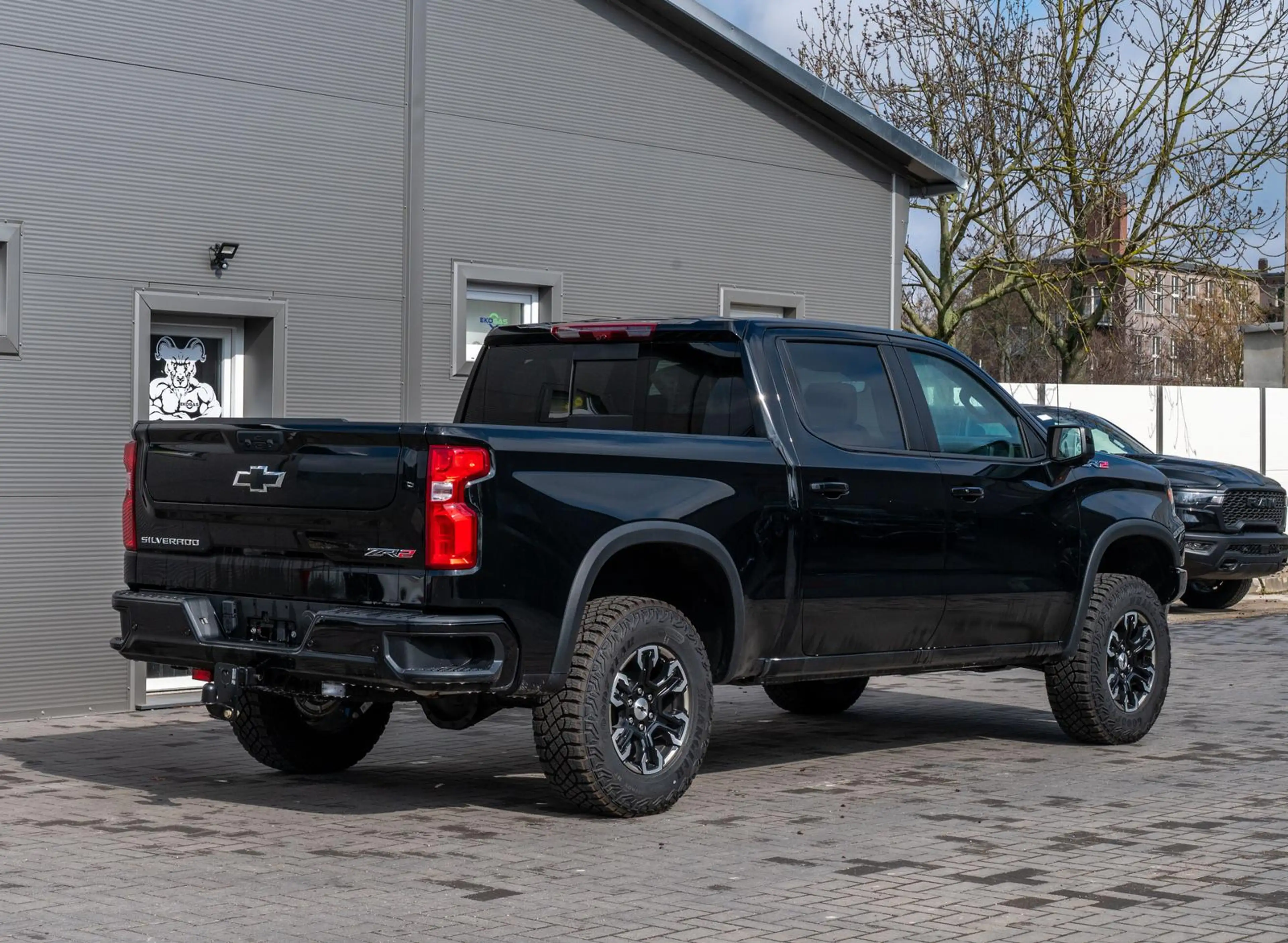 Chevrolet Silverado 1500 ZR2 6,2l,Head-Up,ACC,360° — photo 6