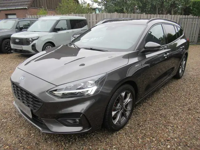 Ford Focus Turnier ST LINE