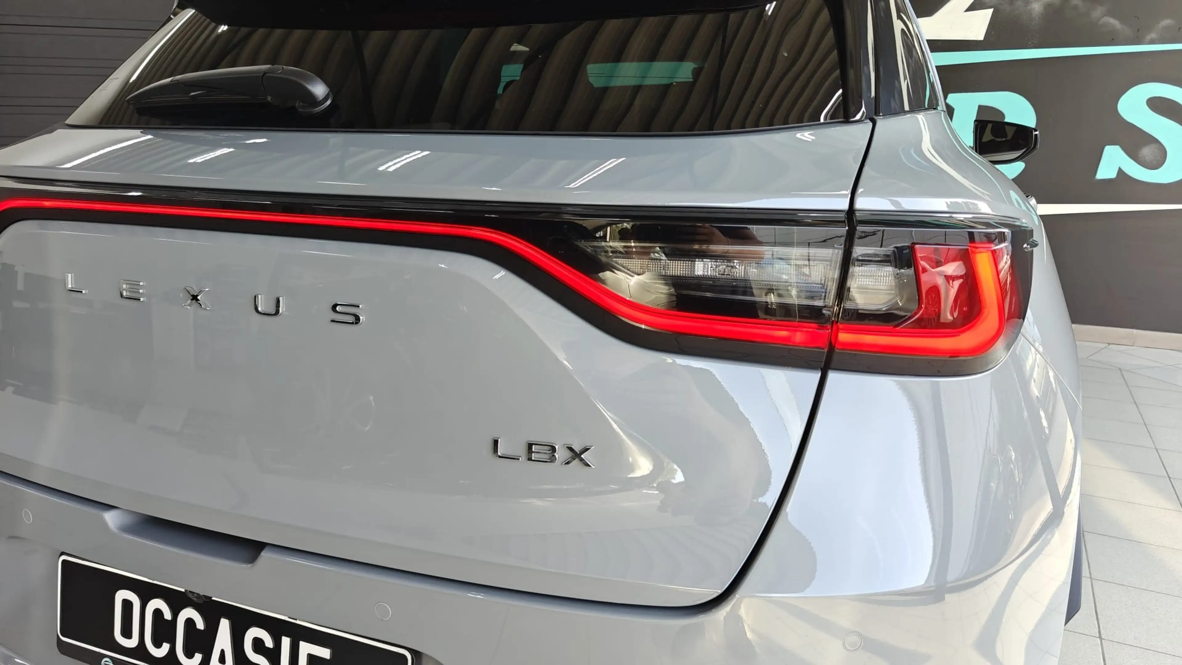 Lexus LBX 1.5i hybride — photo 11