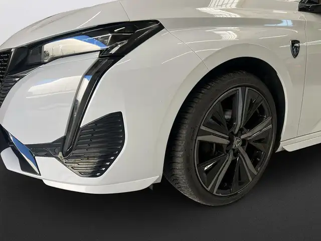 Peugeot 308 view 11