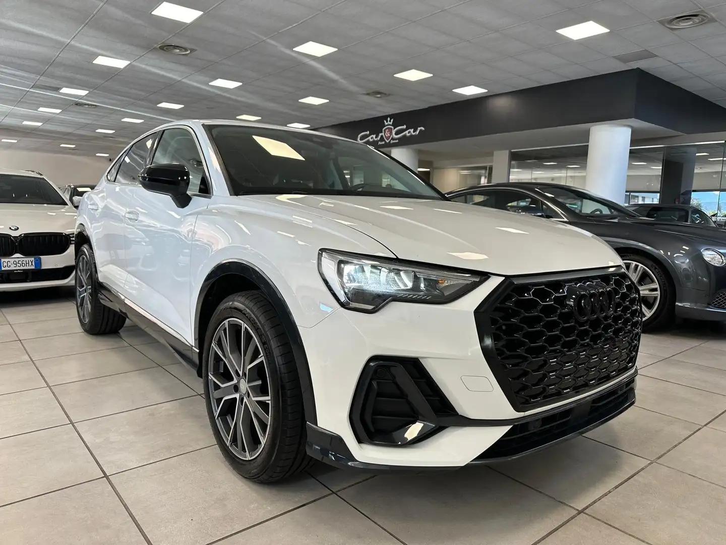 Audi Q3 Sportback 35 1.5 tfsi S line edition Blanc - 1