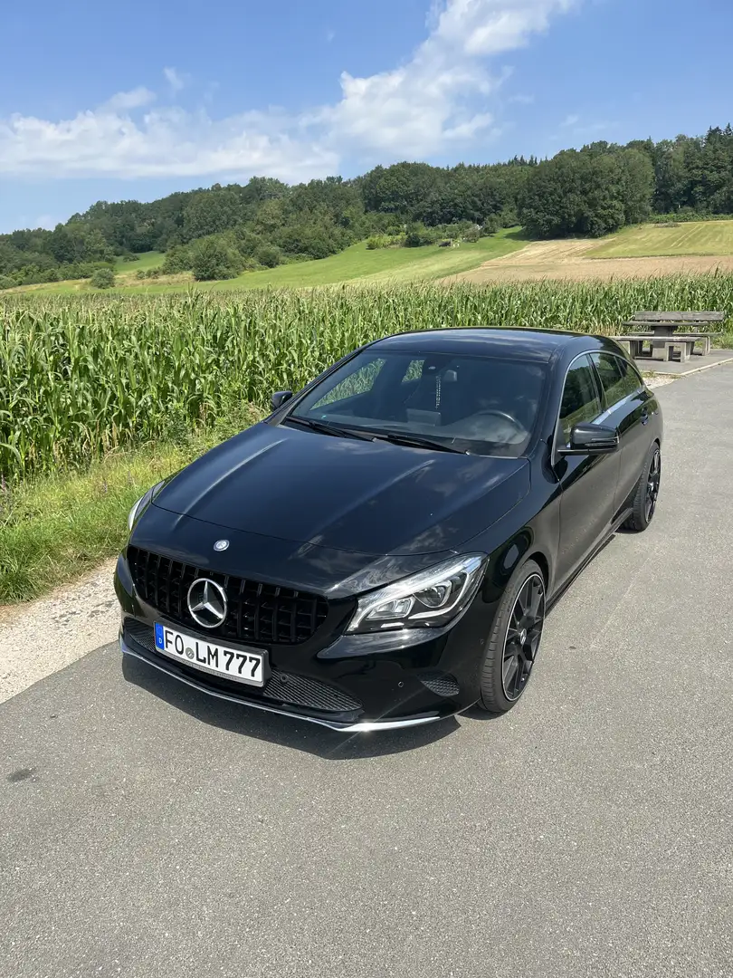 Mercedes-Benz CLA 180 Shooting Brake Urban - 1