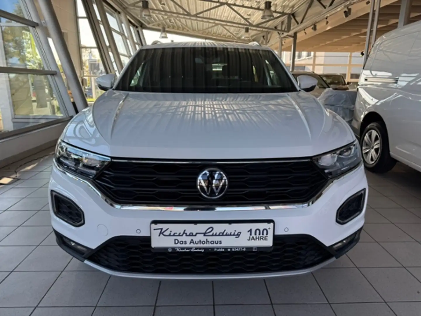 Volkswagen T-Roc 1,5 TSI DSG Sport NAVI LED ALU KLIMA Weiß - 2