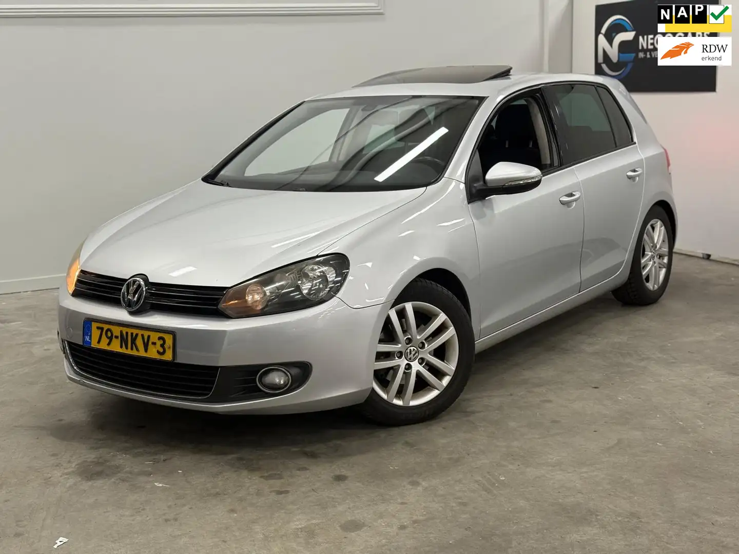 Volkswagen Golf 1.2 TSI Highline BlueMotion / SCHUIFKANTELDAK / NA Grau - 1
