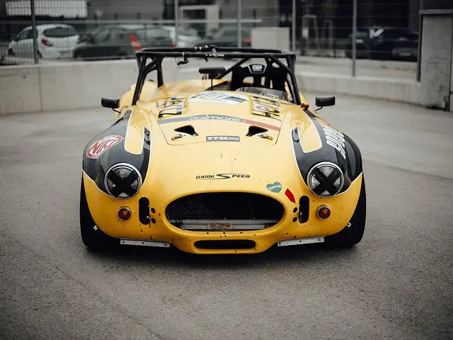 AC Cobra 427 Gruppe 4 GT 220 Rennwagen Ansicht 5