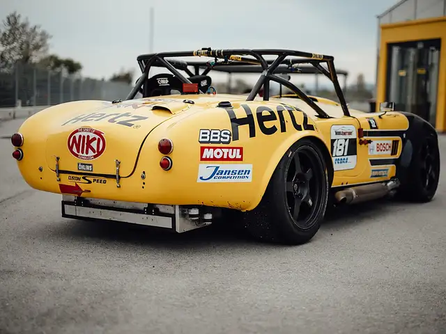 AC Cobra 427 Gruppe 4 GT 220 Rennwagen Ansicht 12