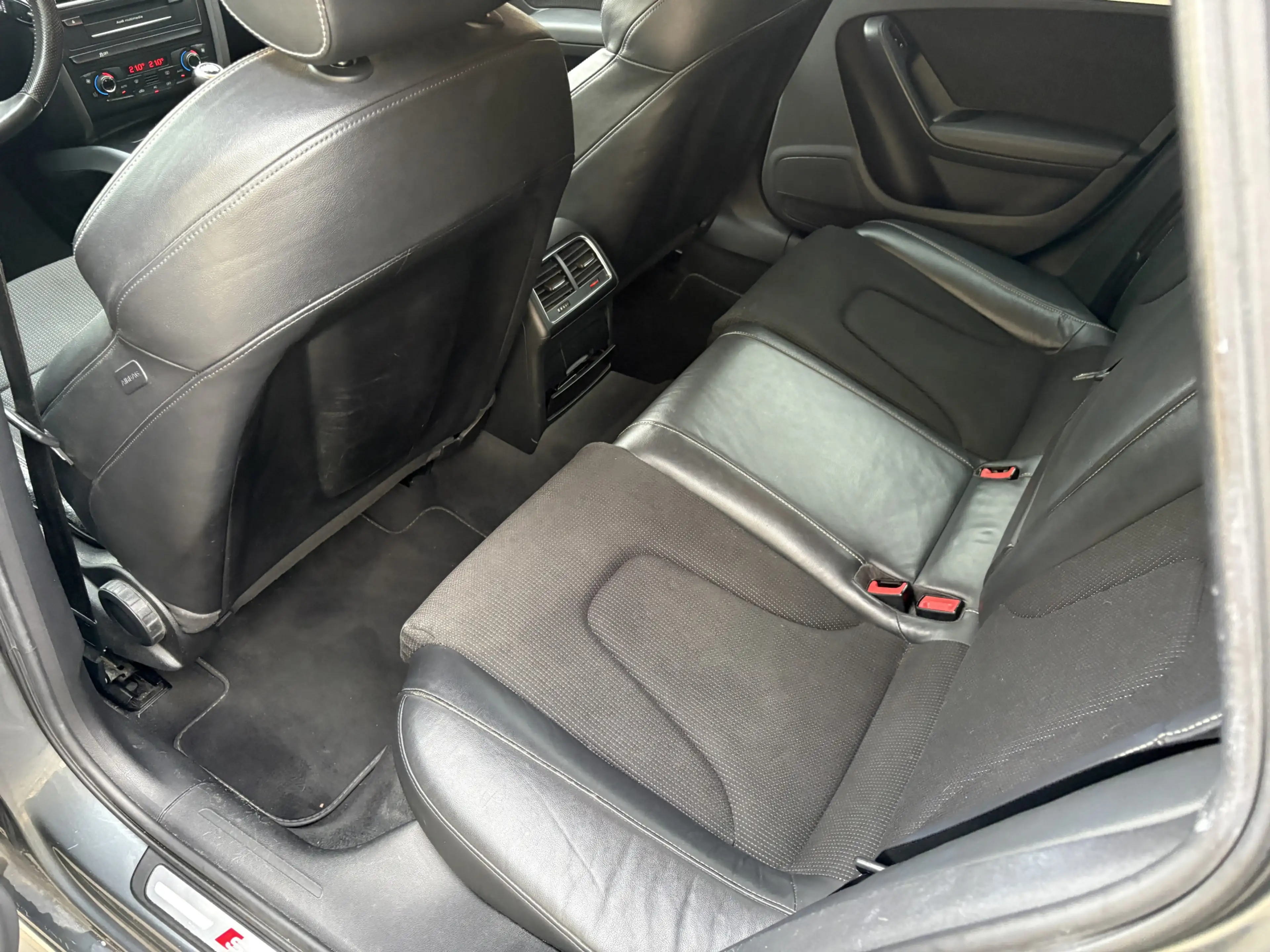 Audi A4 Avant 2.0 TFSI Pro Line S / NAVI / CRUISE / S-LINE — photo 4