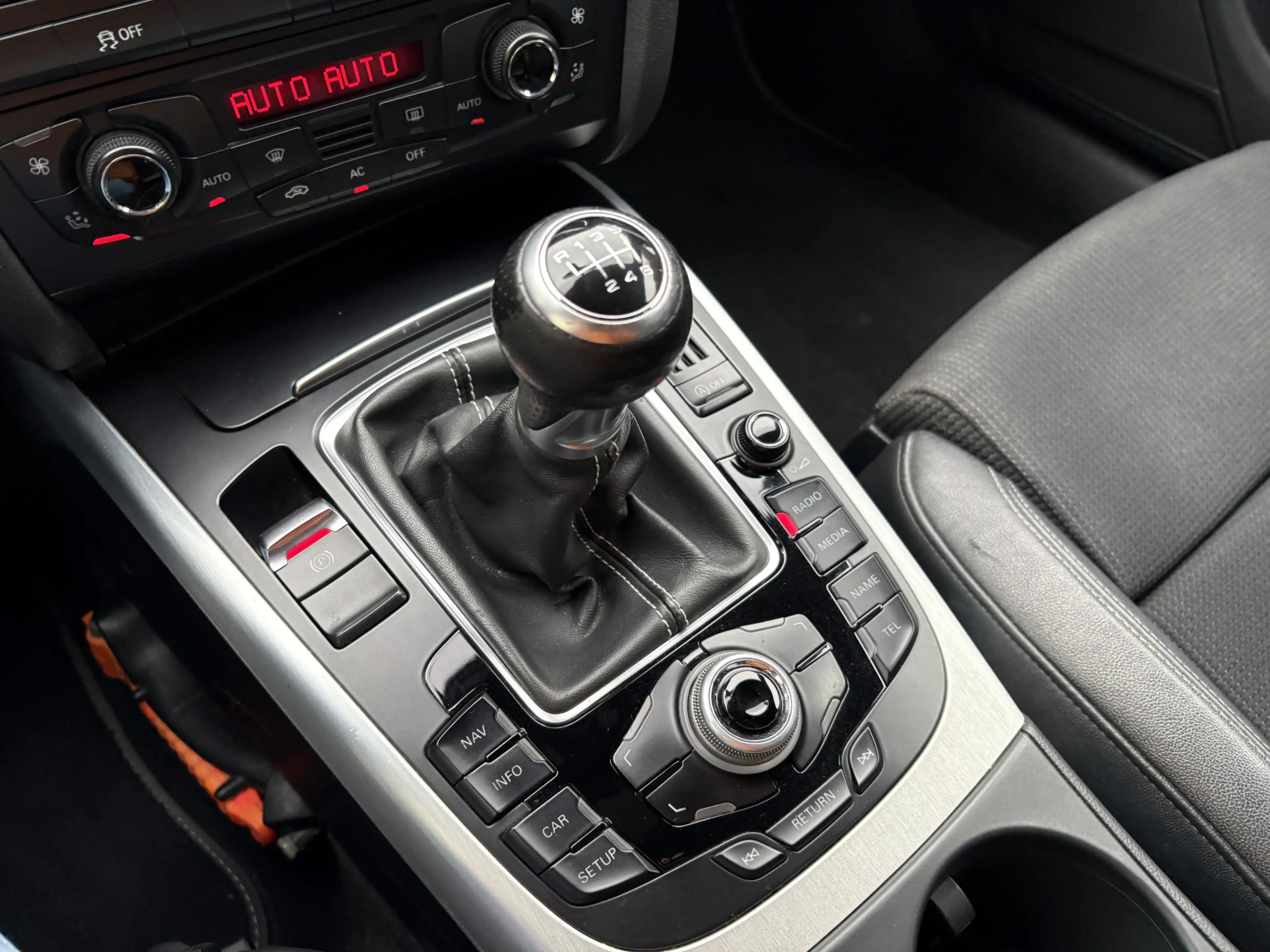 Audi A4 Avant 2.0 TFSI Pro Line S / NAVI / CRUISE / S-LINE — photo 12