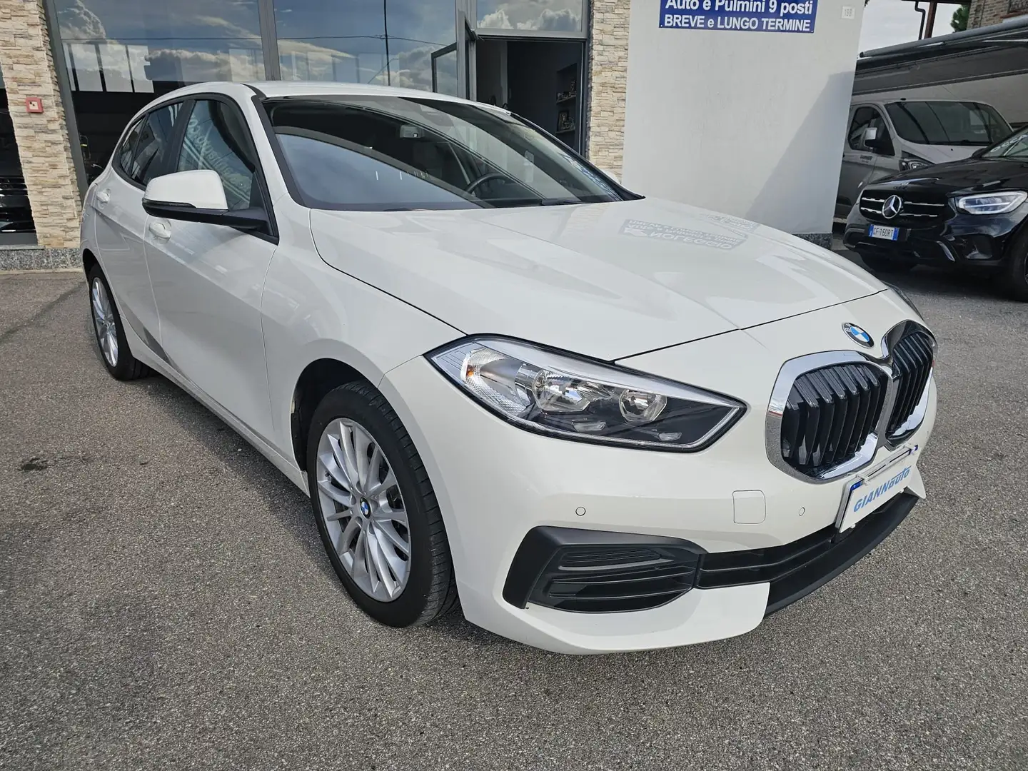 BMW 116 d Business Advantage auto **SOLO 25000KM** Blanc - 2