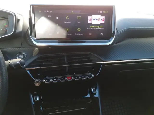 Peugeot 2008 view 12