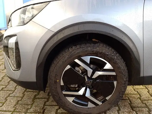 Peugeot 2008 view 7