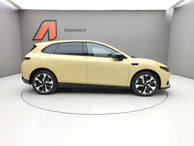 Leapmotor B05 view 7