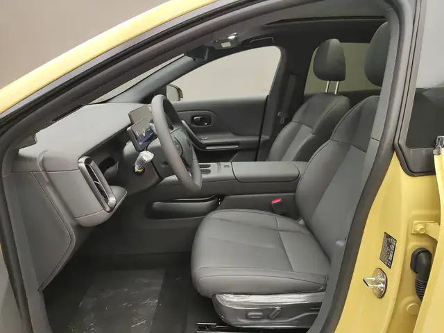 Leapmotor B05 view 13