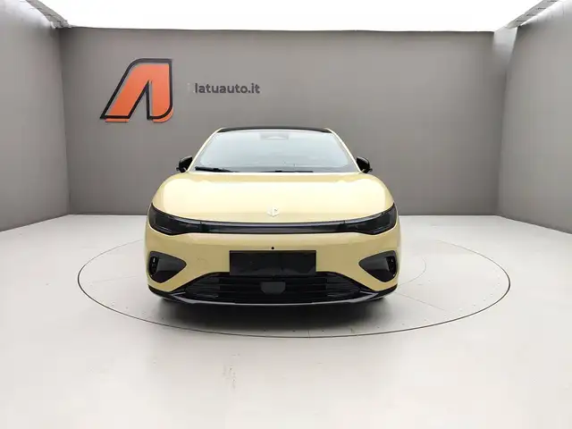 Leapmotor B05 view 9