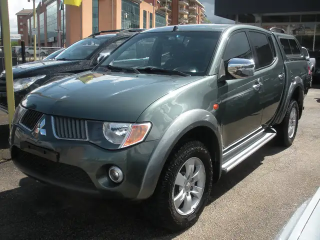 Mitsubishi L200