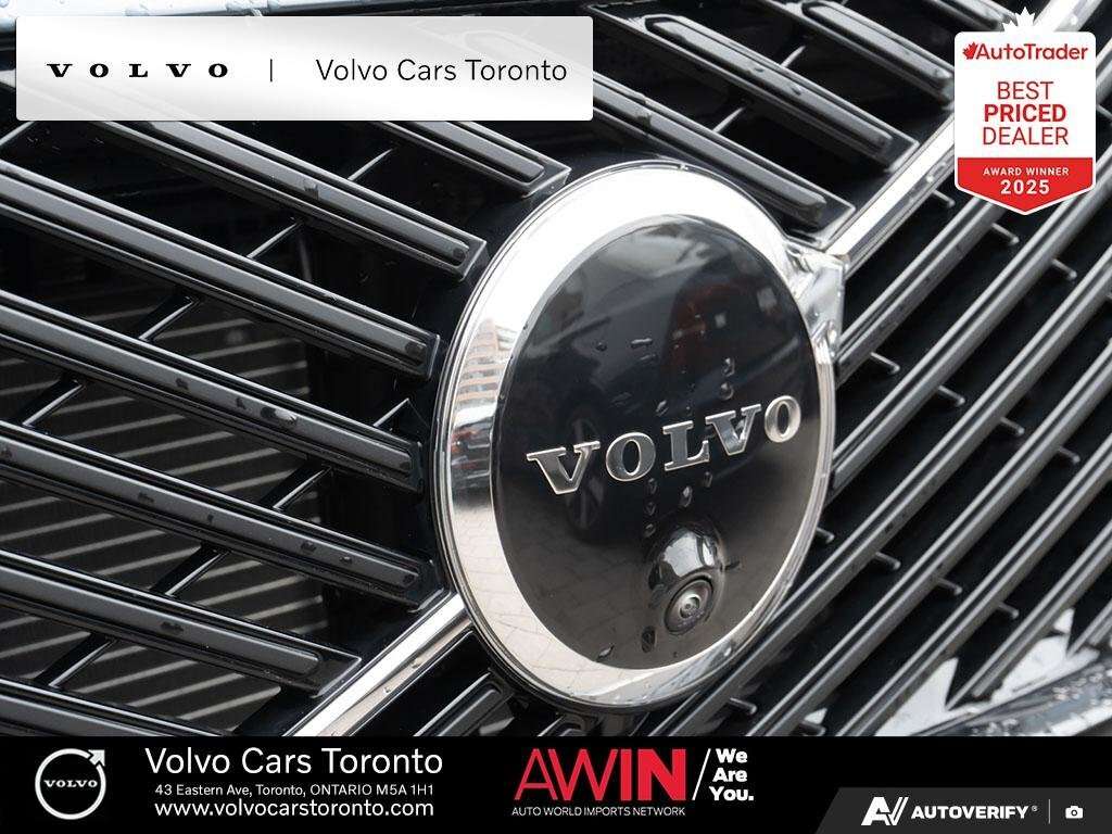 2026 Volvo XC90 B6 AWD ULTRA DARK | TRAILER HITCH | DEMO SALE thumb 9