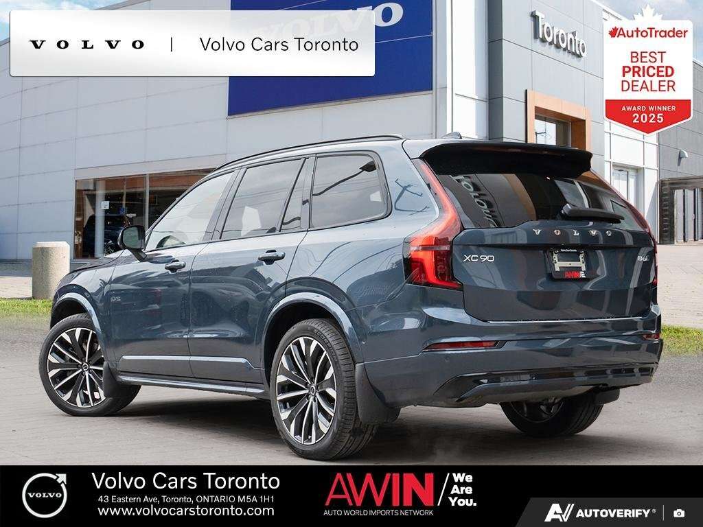 2026 Volvo XC90 B6 AWD ULTRA DARK | TRAILER HITCH | DEMO SALE alt 4