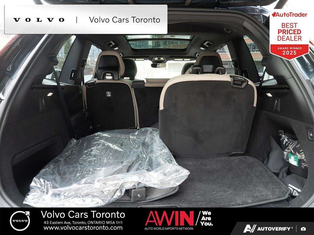 2026 Volvo XC90 B6 AWD ULTRA DARK | TRAILER HITCH | DEMO SALE thumb 11