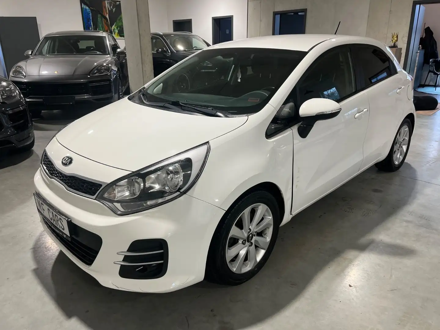Kia Rio Dream Team 1.4 5-türig EURO6,AHK,Lenkrhzg,SH Weiß - 2