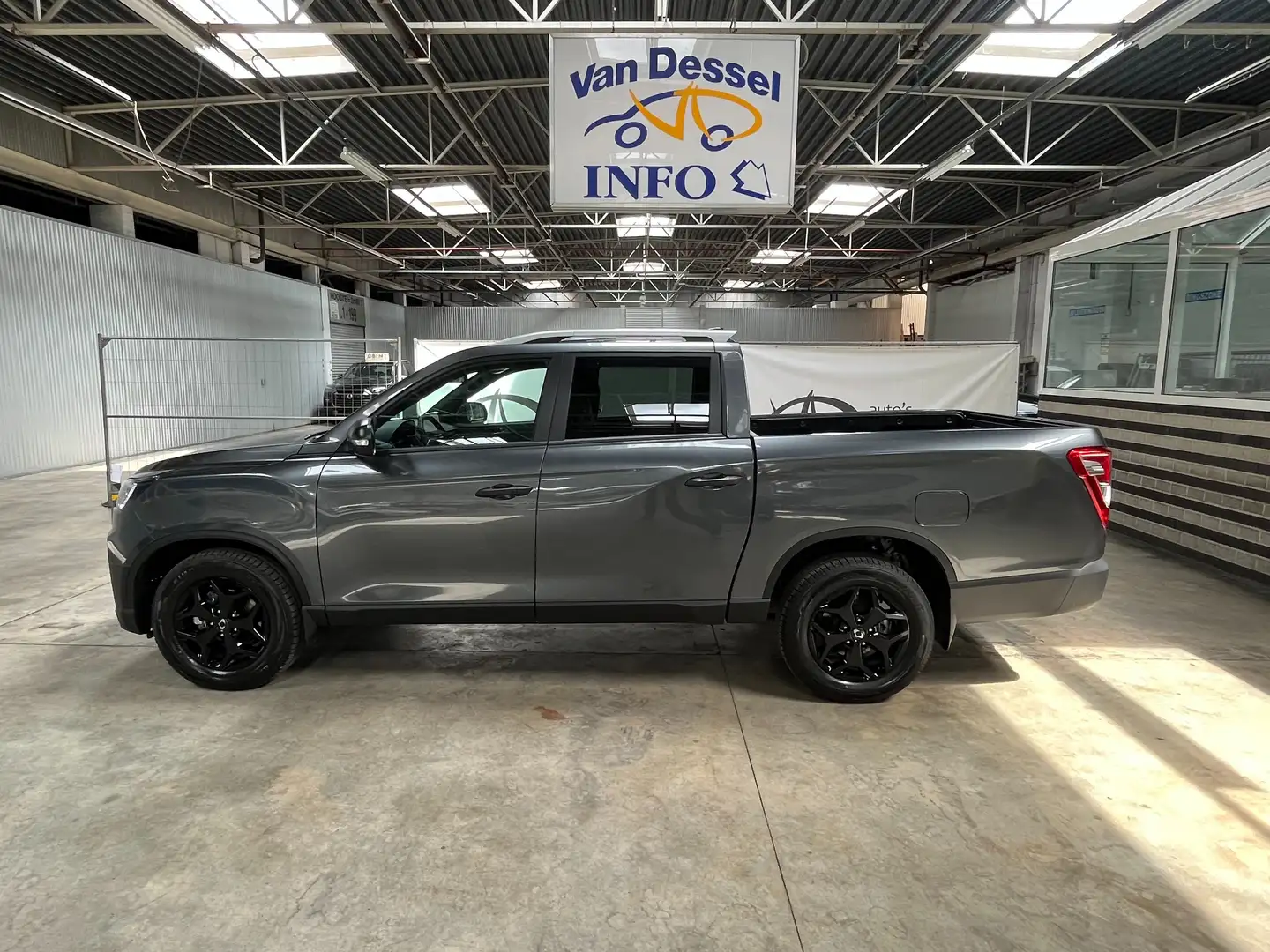 SsangYong Musso New Grand Musso Blackline New 0 KM MY2025! NP-32%! Grijs - 1