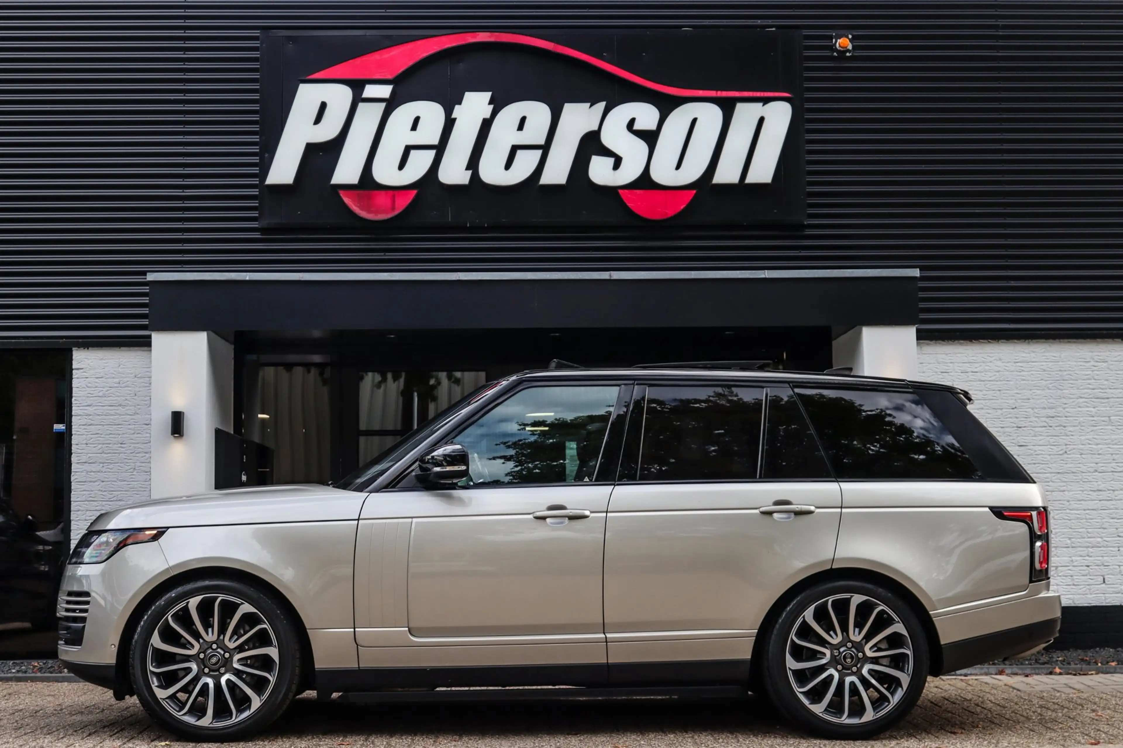 Land Rover Range Rover 5.0 V8 SC SVAutobiography Dynamic — photo 8