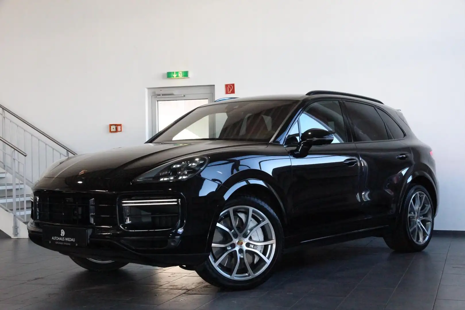 Porsche Cayenne Turbo *HEAD*UP*RED*INTERIOR*AHK* Schwarz - 1