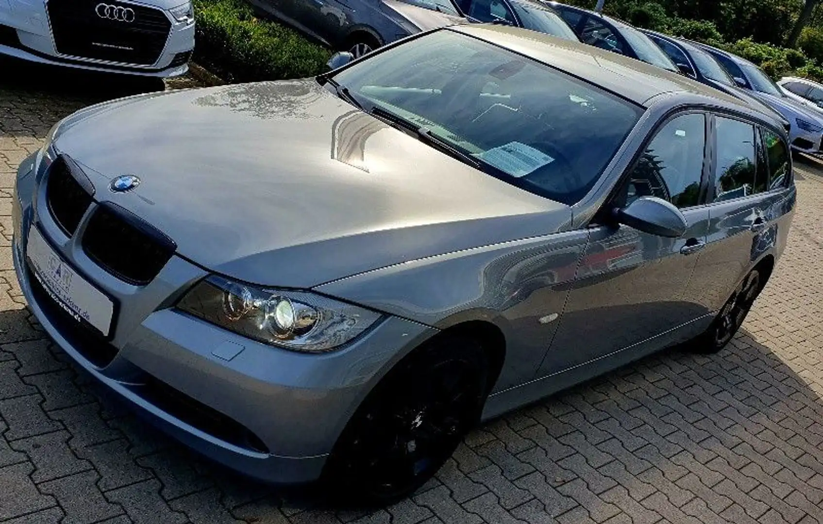 BMW 318 Baureihe 3 Touring 318i Xenon AHK Klima Alu Gris - 2