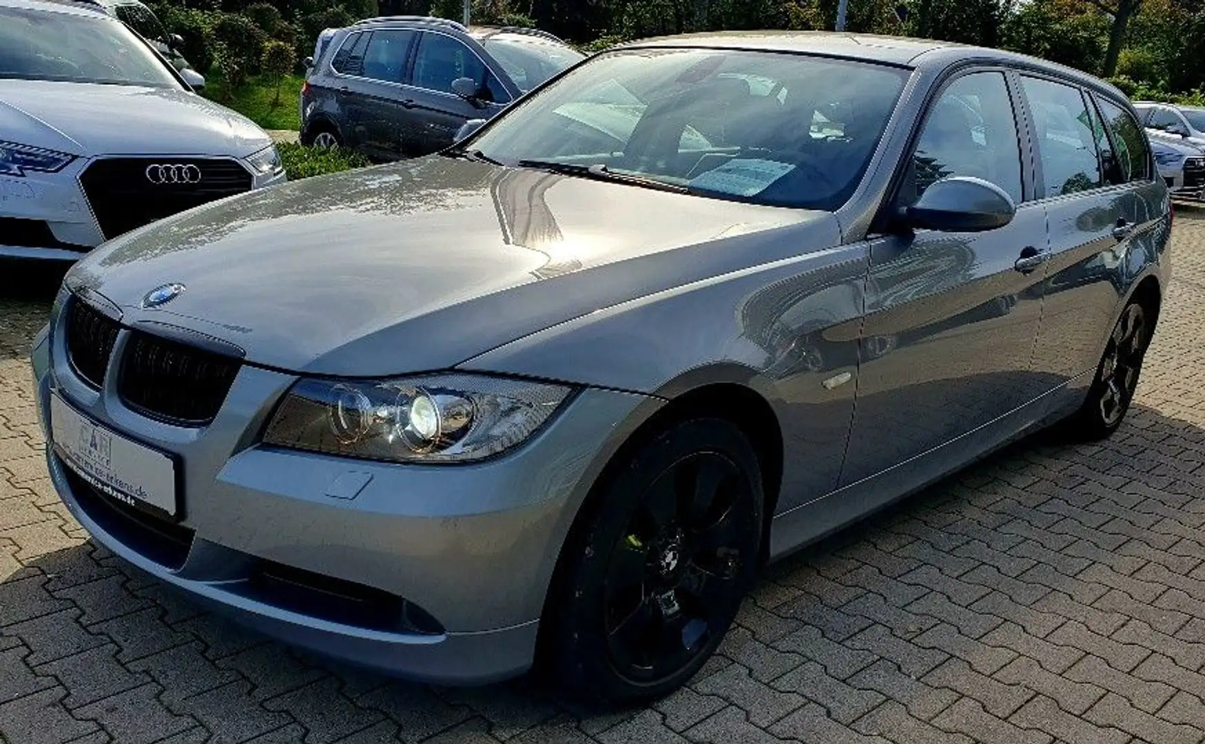 BMW 318 Baureihe 3 Touring 318i Xenon AHK Klima Alu Gris - 1
