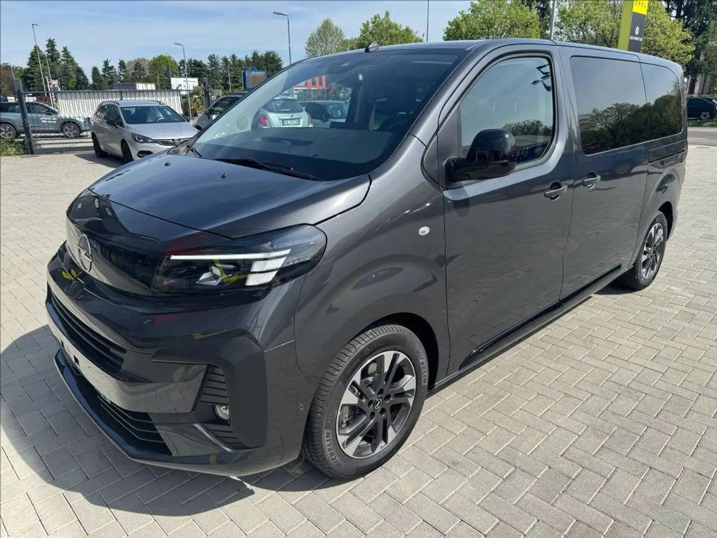 Opel Zafira Life Business Elegance 2.0d 180cv S&S M AUTOMATICA siva - 2