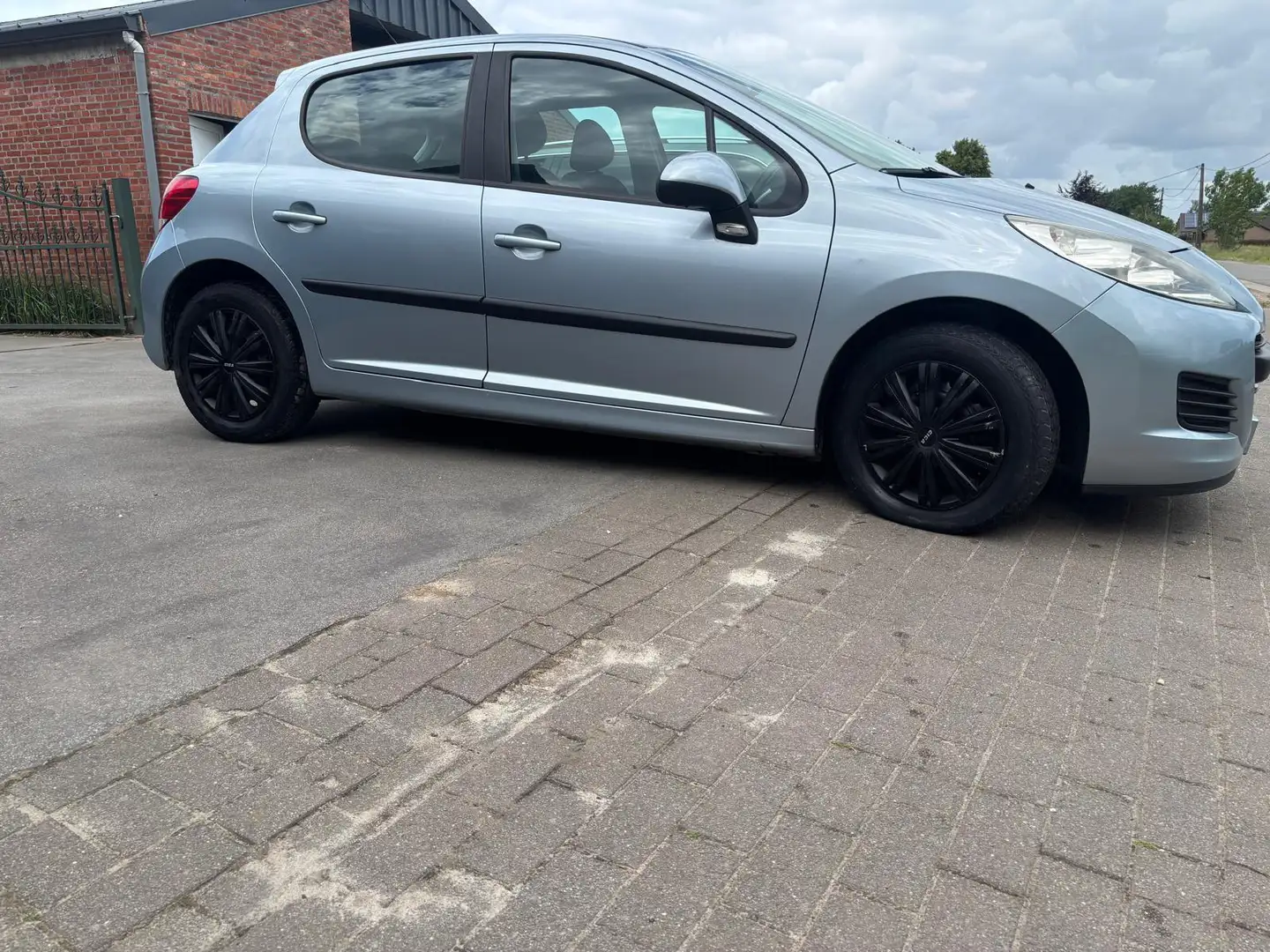 Peugeot 207 207 70 HDi FAP Tendance Grijs - 2