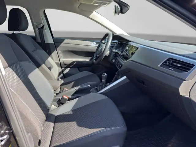 Volkswagen Polo view 9