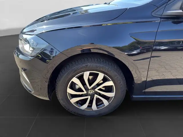 Volkswagen Polo view 7