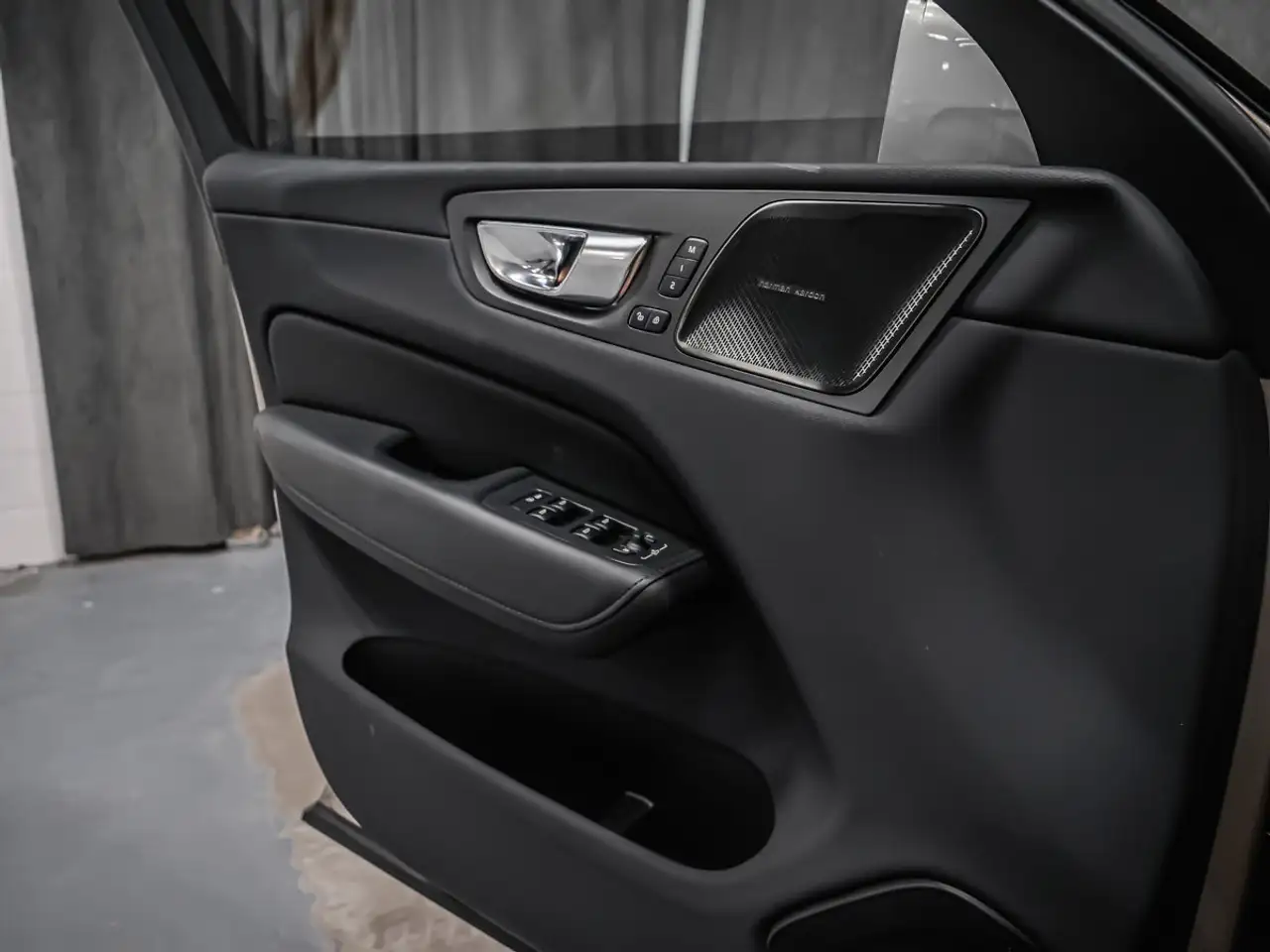 Volvo XC60 снимка Volvo XC60