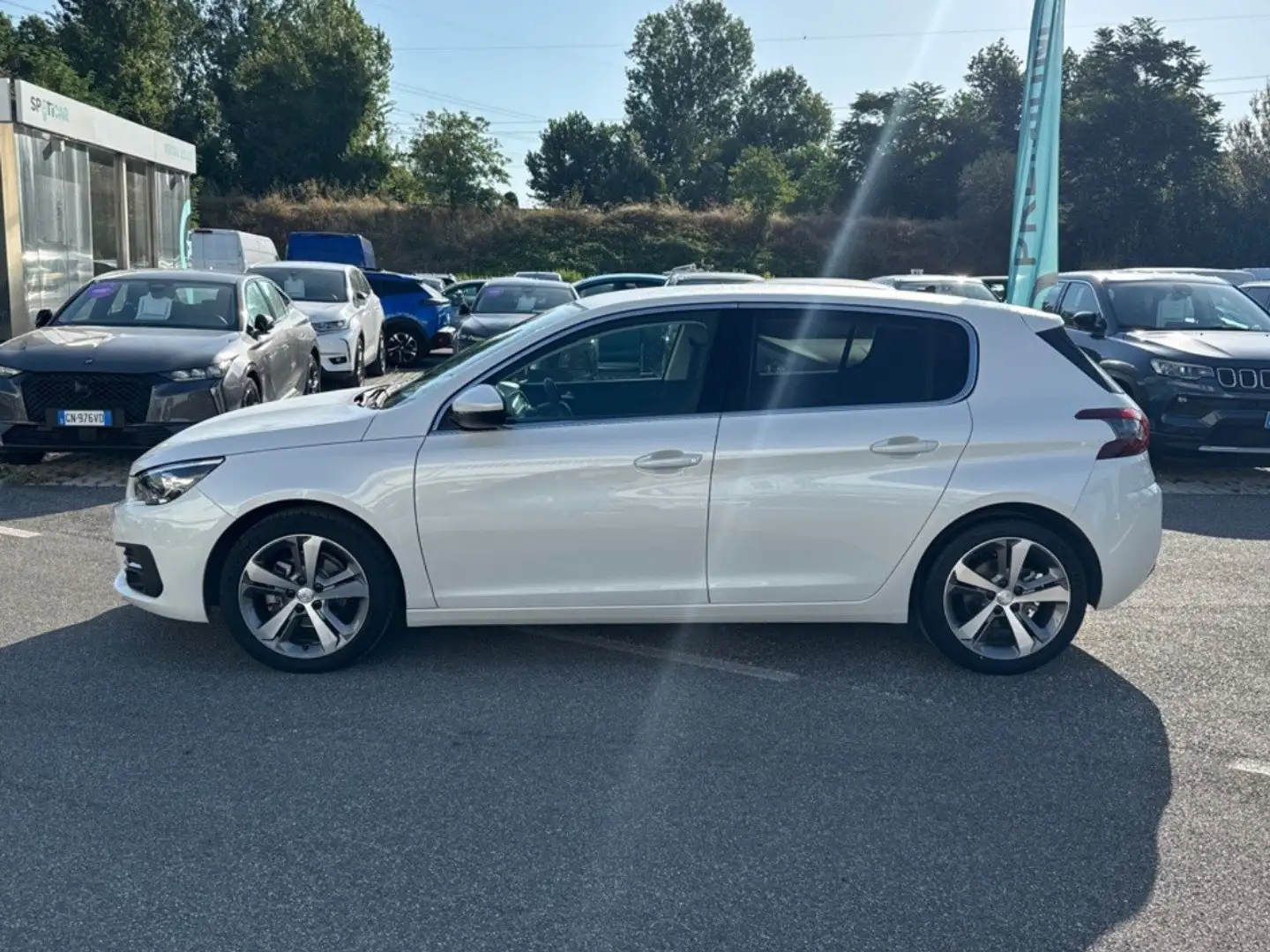 Peugeot 308 Allure PureTech 130 S&S Weiß - 2