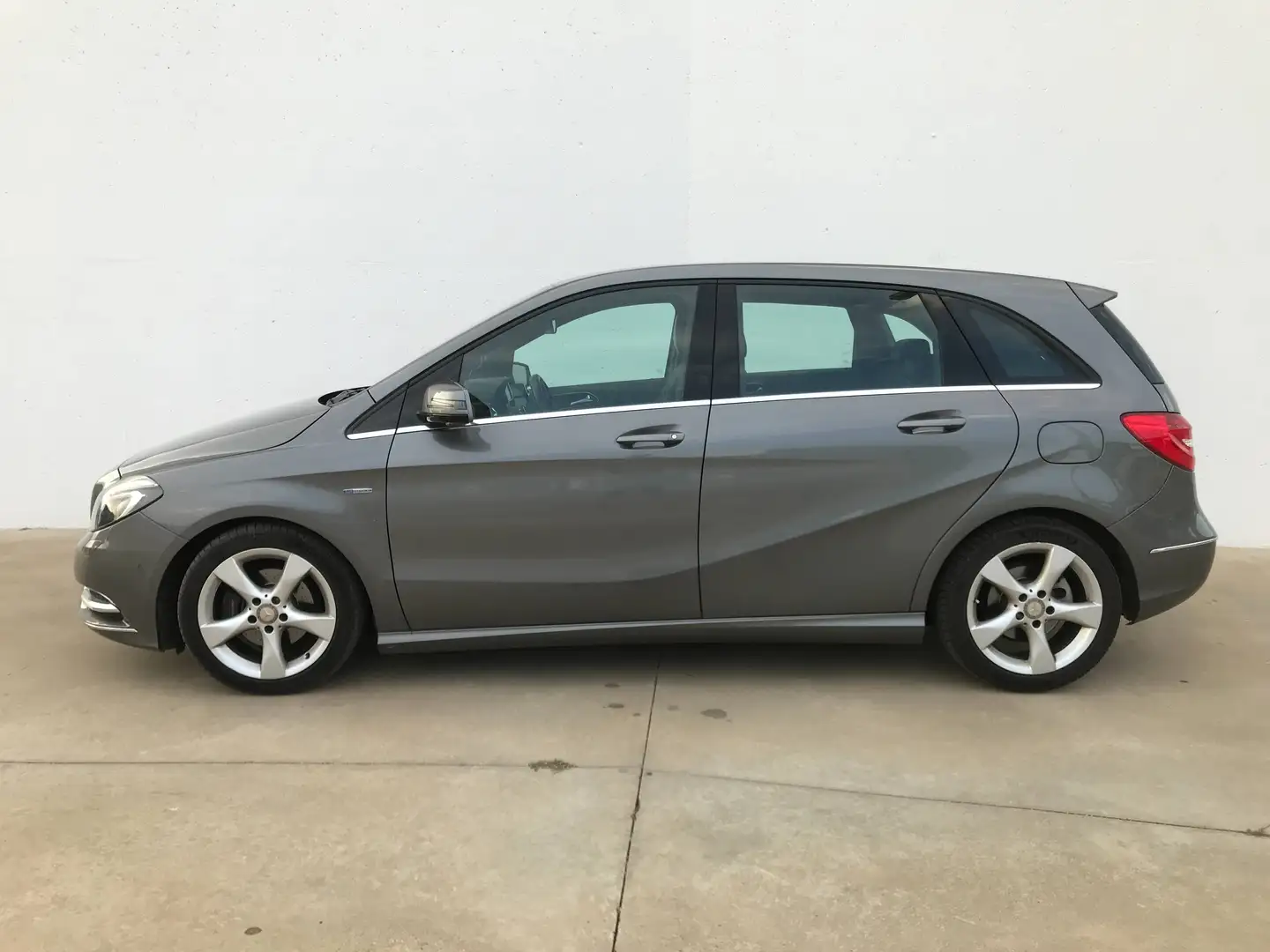 Mercedes-Benz B 180 B 180CDI BE Gris - 1