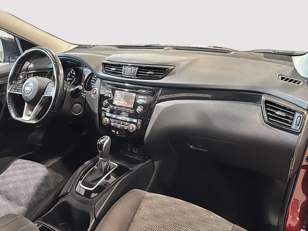 Nissan Qashqai снимка Nissan Qashqai