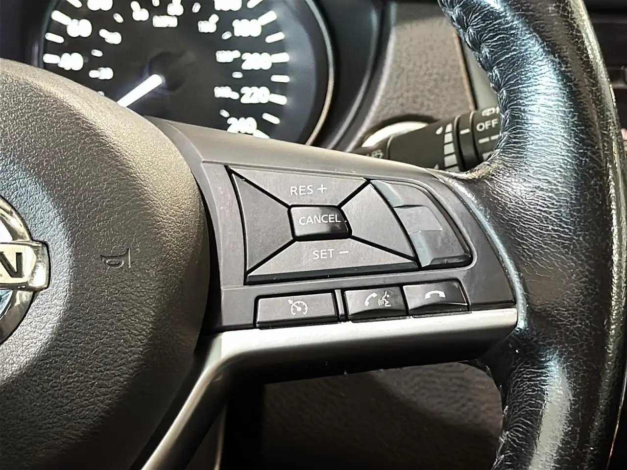 Nissan Qashqai снимка Nissan Qashqai