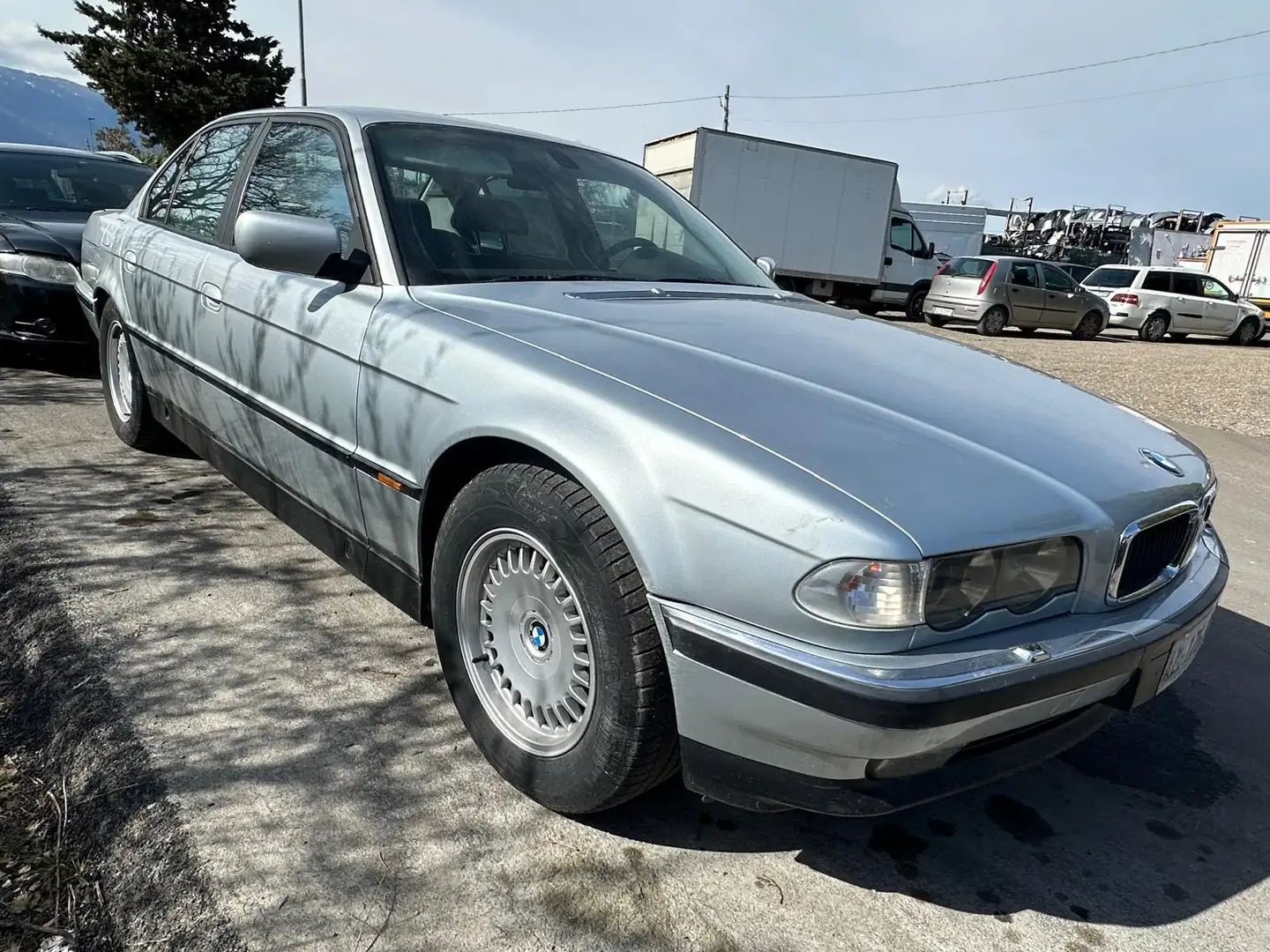 BMW 728 728i - 2
