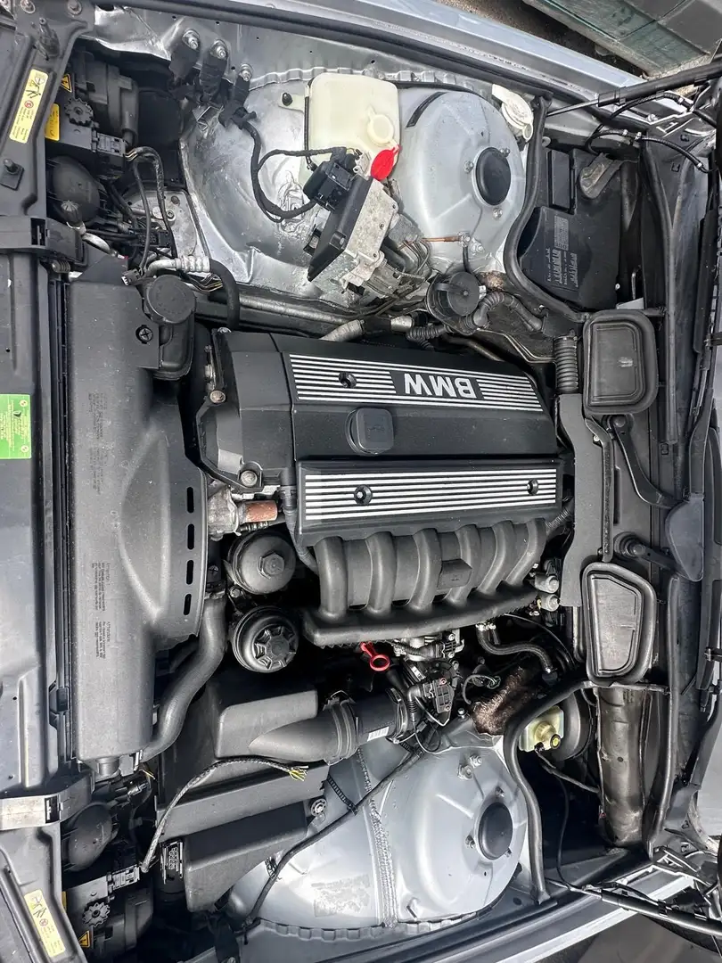 BMW 728 728i - 2