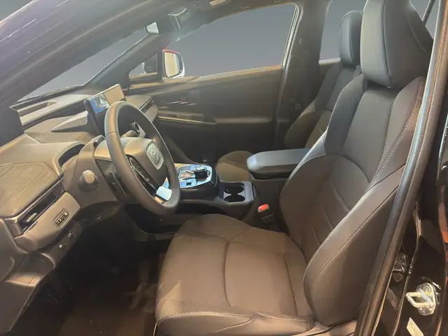 Toyota C-HR view 10