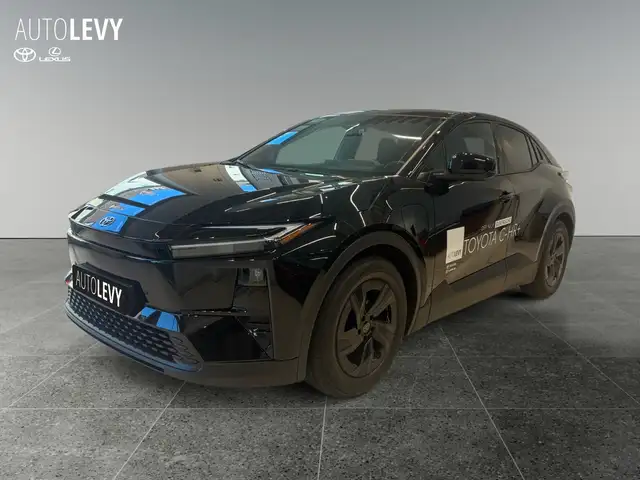 Toyota C-HR view 2