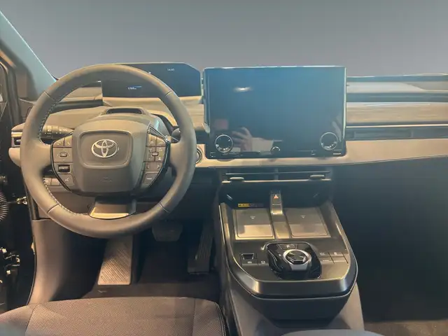 Toyota C-HR view 11